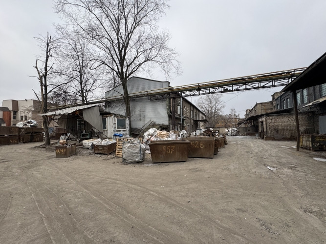Teritorija un ražošanas ēkas Sarkandaugavā.  Ēku kopējā platīb 2337 m2; Zemes kopējā Rīga - foto 8