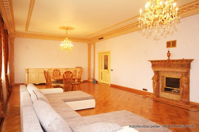 Pārdod ekskluzīvu dzīvokli pašā Rīgas centrā, pie Brīvības pieminekļa.  Dzīvoklis Rīga - foto 2