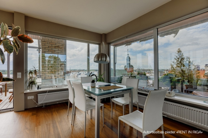 Apartment with one of the most fantastic terraces in Riga!  The apartment is on the 6th and 7th floo Рига - изображение 3