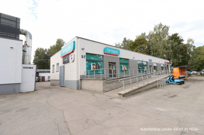 Investīciju objekts- tirdzniecības centrs Iļģuciemā. + 3 ēku platība 2548 m2. + Zemes gabala Rīga - foto 3