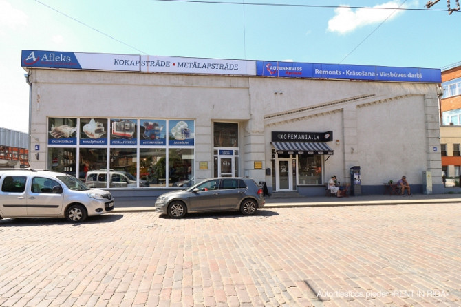 Tirdzniecības- noliktavas ēka Centrā.  + Zemes platība 1420 m2 (īpašumā); + Ēkas kopējā Rīga - foto 2