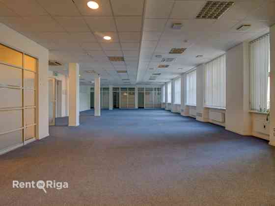 Tiek iznomātas kvalitatīvas biroja telpas ar kopīgo platību 755,10 kvadrātmetri, pilsētas centrā pre Rīga