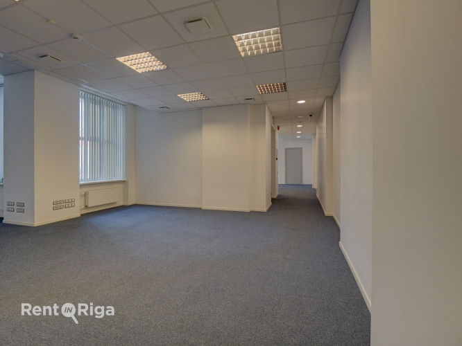 Tiek iznomātas kvalitatīvas biroja telpas ar kopīgo platību 755,10 kvadrātmetri, pilsētas Rīga - foto 4