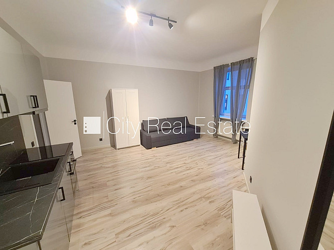 Pagalma ēka, renovēta māja, slēgts pagalms, ieeja no ielas un pagalma, ir lifts, kāpņu telpa Rīga - foto 1