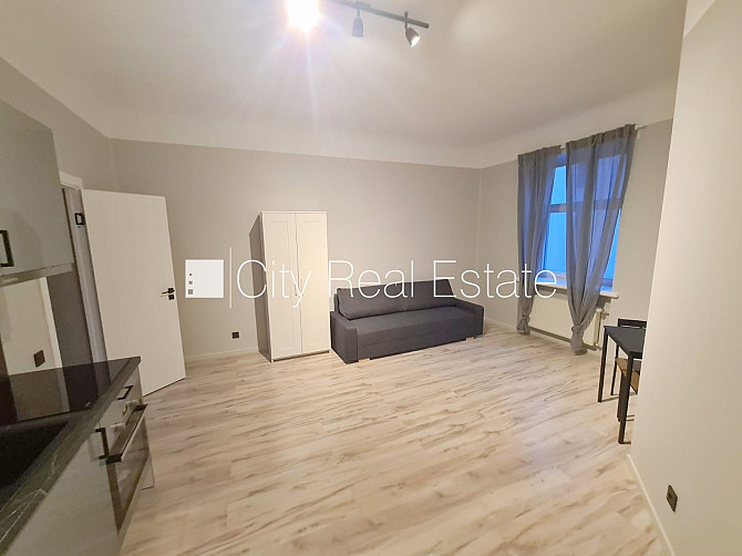 Pagalma ēka, renovēta māja, slēgts pagalms, ieeja no ielas un pagalma, ir lifts, kāpņu telpa Rīga - foto 7