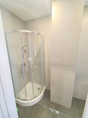 Pagalma ēka, renovēta māja, slēgts pagalms, ieeja no ielas un pagalma, ir lifts, kāpņu telpa Rīga - foto 9