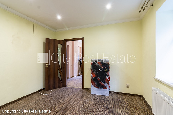 Privātmāja, fasādes māja, renovēta māja, slēgts pagalms, iežogota teritorija, radiatori ar Rīga - foto 8