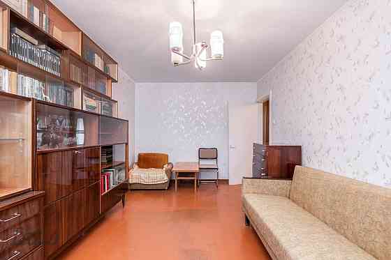 Pārdošanā kompakts divu istabu dzīvoklis Hospitāļu ielā. 
Viena istaba caurstaigājama, atsevišķa vir Rīga