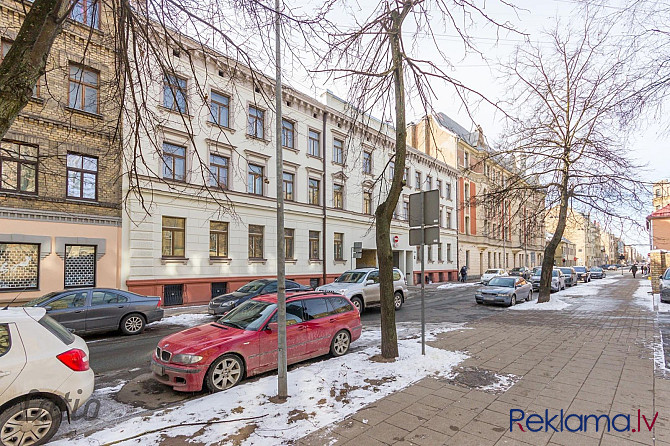 Izīrē 2-istabu dzīvokli kapitāli renovētā namā Rīgas centrā A.Čaka ielā 123,kas atrodas Rīga - foto 1