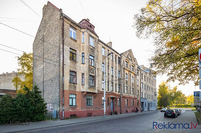 Pārdod divistabu dzīvokli pirmskara mūra mājā Rīgas centrā. Kopēja platība 55 kvm, griestu Rīga - foto 8