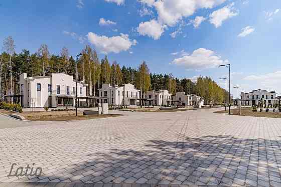 Tiek izīrēta dvīņu mājas viena puse aunizveidotā privātmāju ciematā-dzīvojamajā kopmleksā 
Ciematam  Rīgas rajons