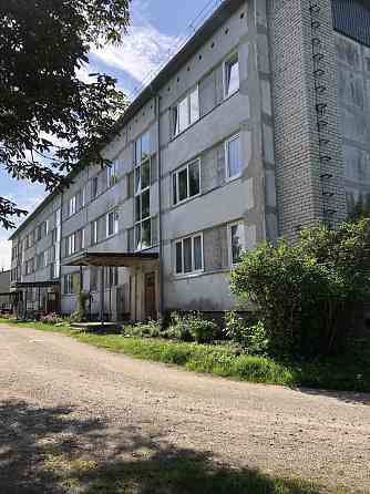 Pārdod 3-istabu dzīvokli Ventspils novada Stiklu ciemā. Klusa, skaista, sakopta apkārtne, blakus 3 e Ventspils un Ventspils novads