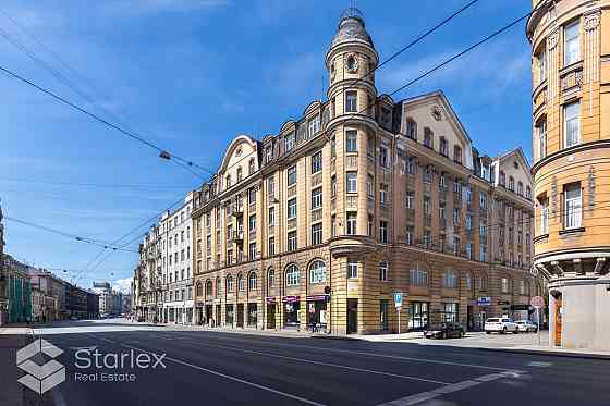 Продается салонное помещение на улице Бривибас 103.Здание в стиле модерн было Rīga