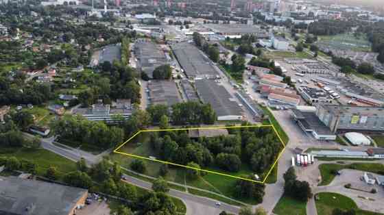 Продаются 2 соседних участка земли (JC4).  В собственность входит:      Улица Буллю 72 - Rīga