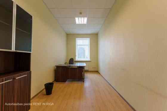 Сдаются в аренду офисные помещения различных размеров после недавнего ремонта. Rīga