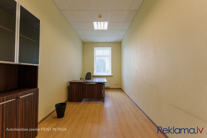 Iznomā dažāda izmēra nesen remontētas biroja telpas.  Var izvēlēties vairākus kabinetus Rīga - foto 3