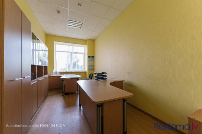 Iznomā dažāda izmēra nesen remontētas biroja telpas.  Var izvēlēties vairākus kabinetus Rīga - foto 8