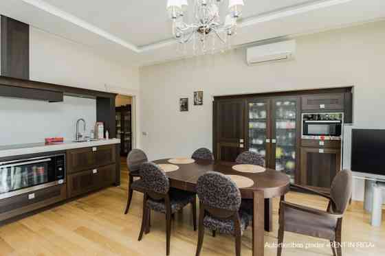 Продаётся превосходная квартира в 3х-этажном жилом доме в Юрмале. Квартира Jūrmala