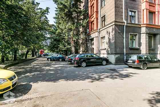 Pārdod autonomu 2-līmeņa biroju Rīgas klusajā centrā, Eksporta ielā 10 (Eksporta un Pētersalas ielu  Rīga