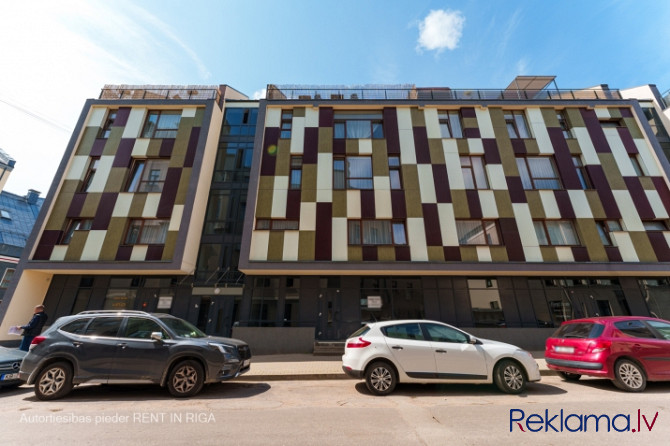 Izīre plašas telpas Rīgas centrā  Telpam ir lieliem skatlogi ar skatu uz ielu. Telpu stāvoklis ir la Рига - изображение 6