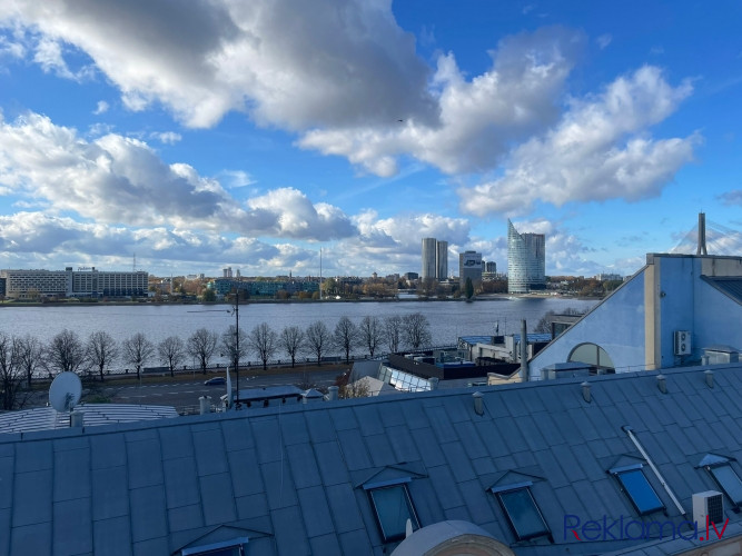 Plašs un gaišs dzīvoklis ar burvīgu skatu pāri Vecrīgai.   Plānojums  dzīvoklis sastāv no Rīga - foto 2