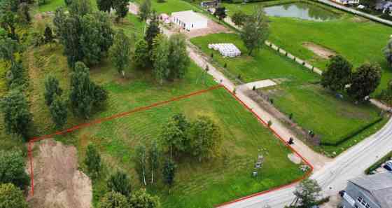 Piedāvājumā perspektīvs zemesgabals, kas būs piemērots dvīņu vai rindu māju būvniecībai, kā arī priv Sigulda