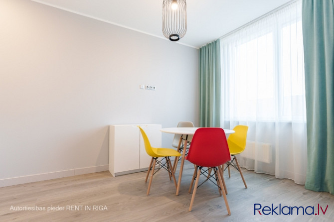 Ilgtermiņa īrei tiek piedāvāts plašs dzīvoklis jaunajā projektā  Dzīvoklis ir mēbelēts Rīga - foto 5