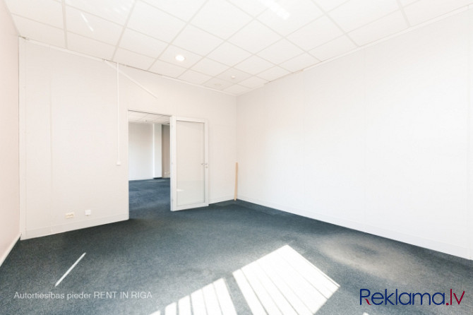 Сдается в аренду офисное помещение в Тейке. 82 кв.м состоит из 2 комнат (58+24).  Также Рига - изображение 8
