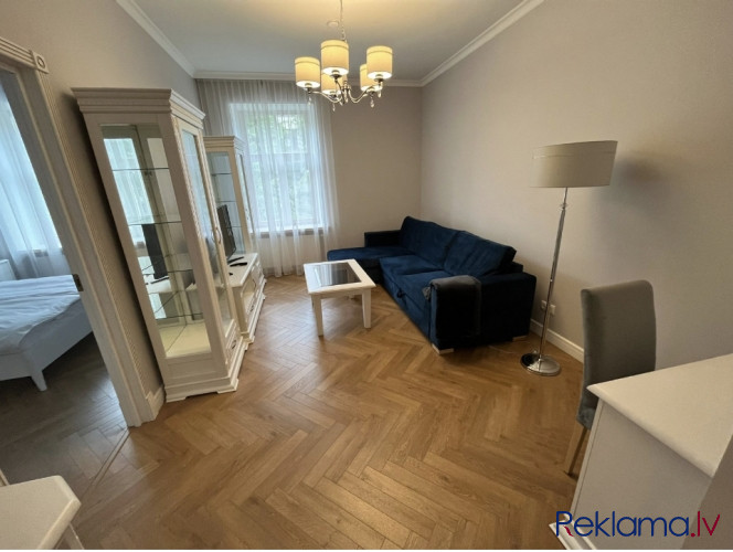 Piedāvājam ekskluzīvus 2-istabu apartamentus Rīgas centrā, jaunā rekonstruētā projektā Rīga - foto 1