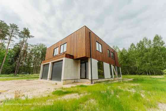 Предлагаем купить часть двухквартирного дома в лесу  идеальный вариант для тех, Кекавская вол.
