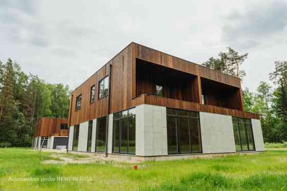 Предлагаем купить часть двухквартирного дома в лесу  идеальный вариант для тех, Ķekavas pagasts
