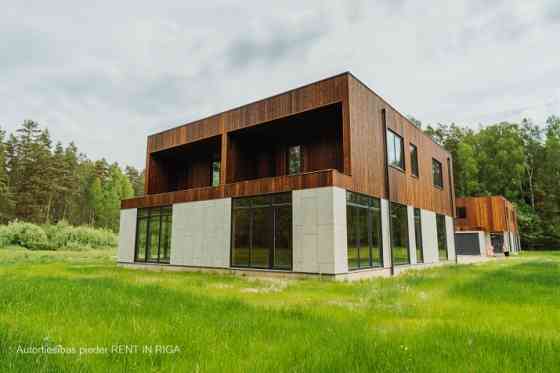 Предлагаем купить часть двухквартирного дома в лесу  идеальный вариант для тех, Ķekavas pagasts