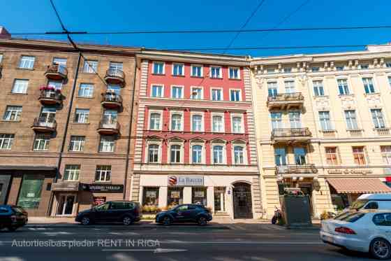 New and fresh two-bedroom apartment in the heart of the city. Fully furnished and equipped. The loca Rīga