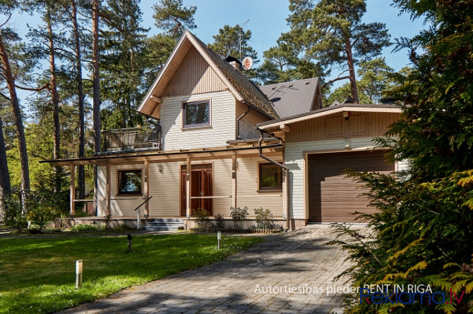 Private house in a prestigious and quiet place in Jurmala.  It boasts a spacious and well-kept yard  Юрмала - изображение 3