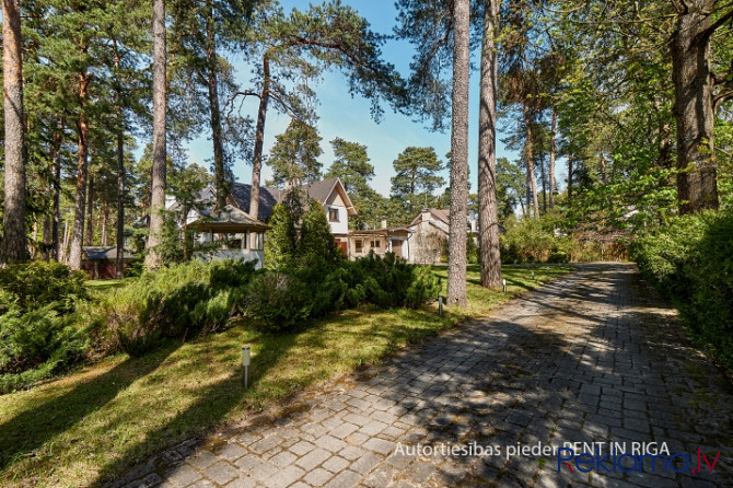 Private house in a prestigious and quiet place in Jurmala.  It boasts a spacious and well-kept yard  Юрмала - изображение 10