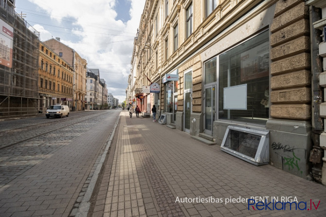 Kantains metāla angārs.  Iepriekš telpās atradās kokapstrādes cehs. Bildēs redzamās Rīga - foto 5