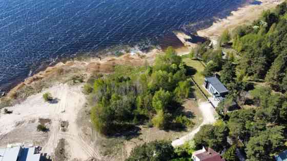 Продается обширные земельные участки под строительство частных домов на берегу Адажский округ