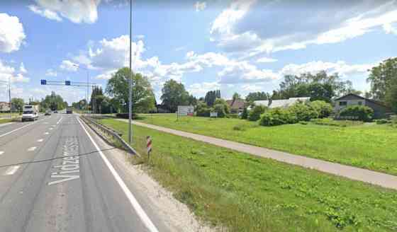 Zemes gabals Siguldā.  Zemes gabals izvietots A2 šosejas malā; Jauktas centra apbūves teritorija (JC Sigulda