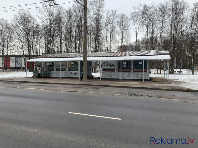 Pārdošanā 2 kioski aktīvā vietā A.Sahorova ielā.  Telpas ir sadalītas- 20kv2 un 27kv2. Rīga - foto 2