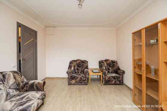 Pārdod vienistabas dzīvokli Maskavas ielā.  Dzīvoklis aprīkots ar mēbelem un nepeciešamo sadzīves te Рига