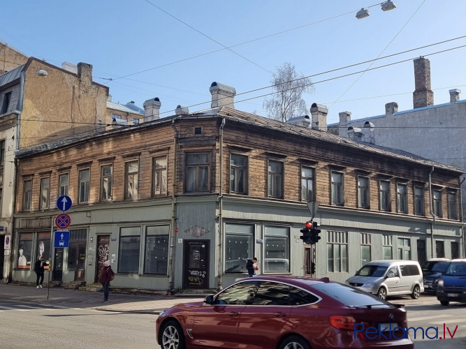 Izcils Rīgas centra koka arhitektūras paraugs.  Zemes gabala platība 577m2 (īpašumā), Rīga - foto 11