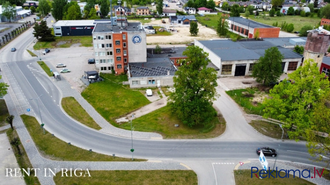 Pārdod komerctelpas ar zemi Ozolnieku centrā.  + Trīs ieejas ēkā + Diezgan plaši skatlogi + Jelgava un Jelgavas novads - foto 9