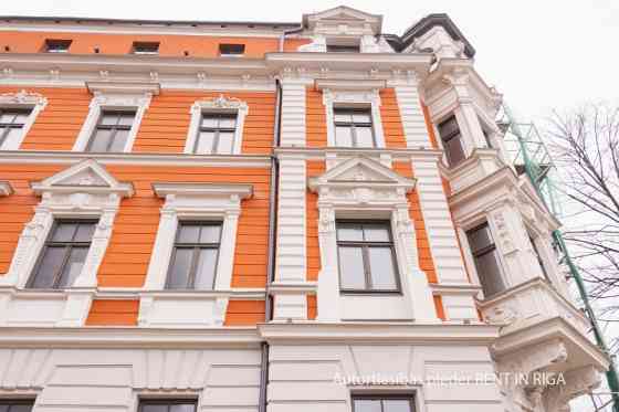 Предлагаем приобрести 2-х комнатную квартиру в реновируемом историческом доме, Rīga