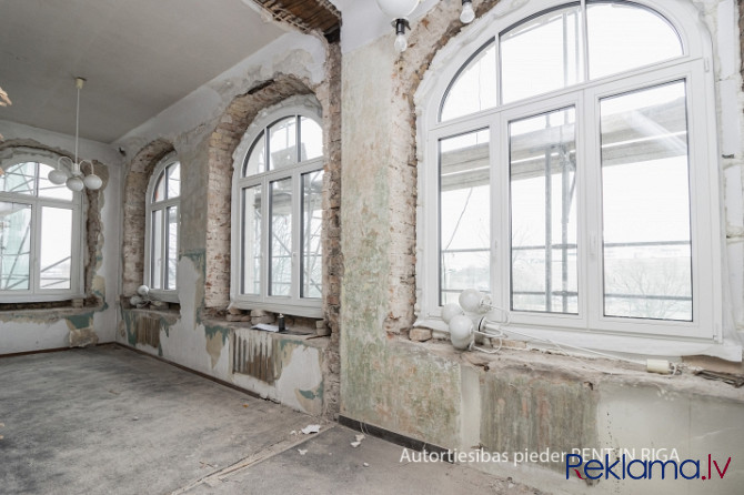 Piedāvājam iegādāties 3-istabu dzīvokli vēsturiskā renovējamā ēkā, kas izceļas ar savu Rīga - foto 5