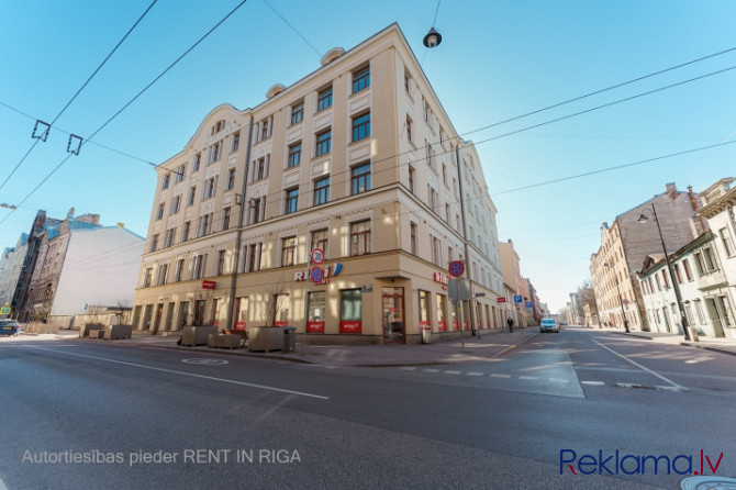 Ērts un pievilcīgs 3 istabu mājoklis pilsētas centrā, renovētā ēkas 5. stāvā.  Īpašums Rīga - foto 14