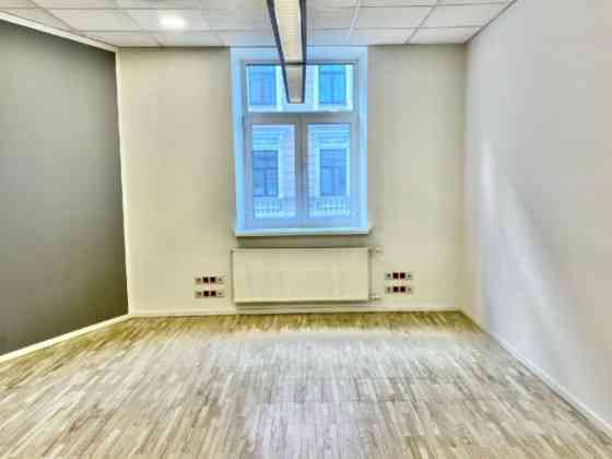Мы предлагаем просторные офисные помещения в эксклюзивном Berga Bazar!  Помещение Rīga