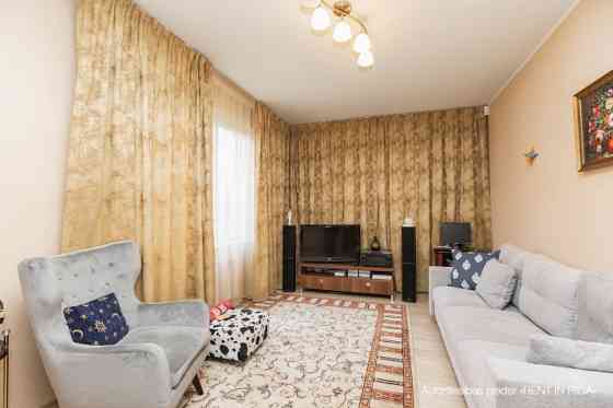 Продается солнечная 3-комнатная квартира в Пурвциемc, улица Вайдавас 3а. Высокий 1 Рига