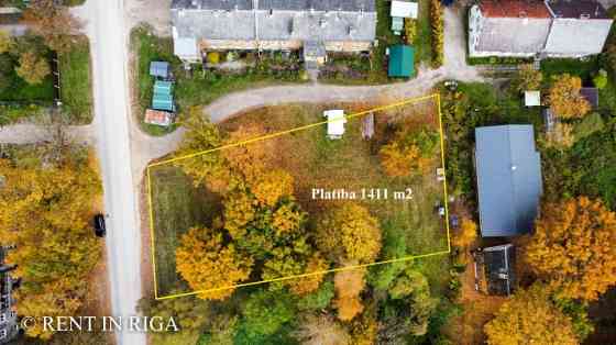 Продаётся земельный участок в "бедном районе" Елгавы.  Площадь: 1411 м  + Елгава и Елгавский край