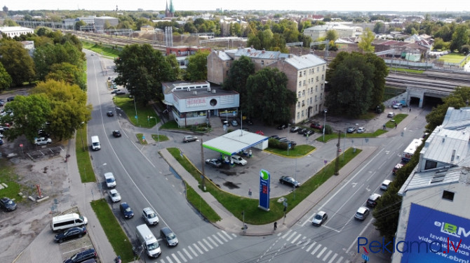 Piedāvājumā komercēka pašā Rīgas centrā!  Ēka ar kopējo platību 1450.4m2 atrodas Rīga - foto 7