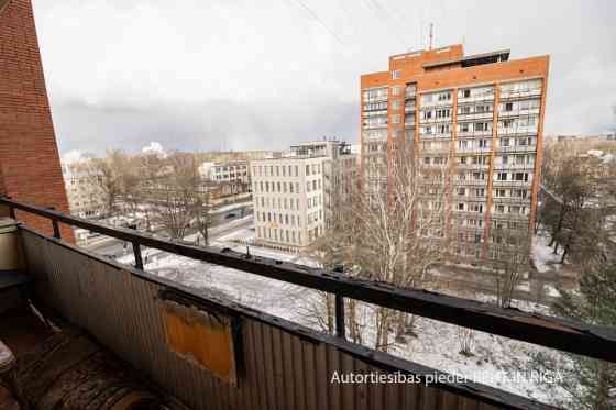 Moderns birojs Vecrīgā A klases biroju ēkā.  Tam ir funkcionāls plānojums un tas ir aprīkots ar mode Rīga